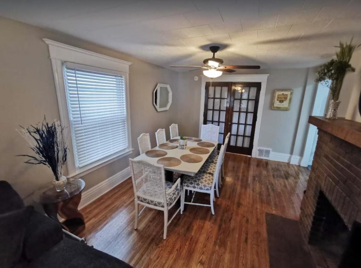 Prime Location! 4 Bedroom House Located Right Next To The Casino And The Falls Niagara Falls