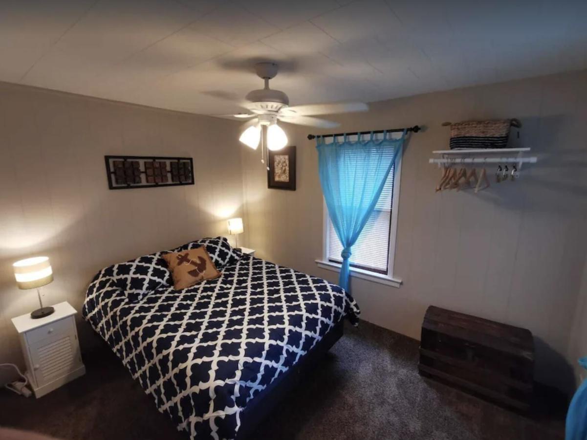Prime Location! 4 Bedroom House Located Right Next To The Casino And The Falls Holiday home